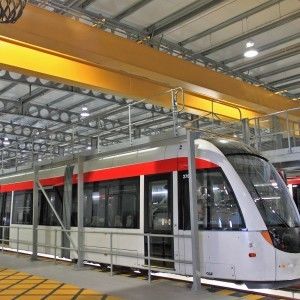 倍数は50トンの天井クレーンを模倣する