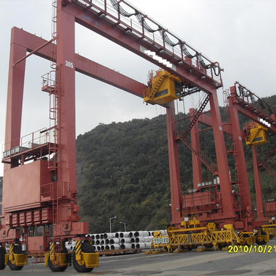 キーサイド 40ton Rmg コンテナ クレーンは、ガントリー クレーン 380VAC を岸に出荷します