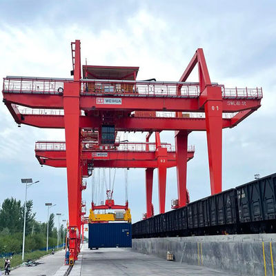 40ft 30ft 20ftの容器RMGのレール敷のガントリー クレーン高性能